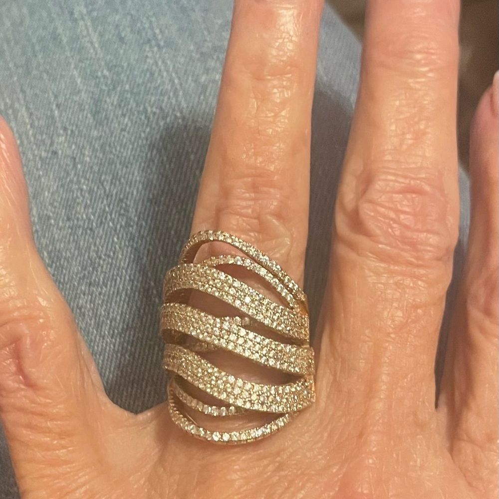 Diamond Gold and Silver Women's Ring 18k gold plated.5 rows. 6 1/2 - Picture 3 of 11